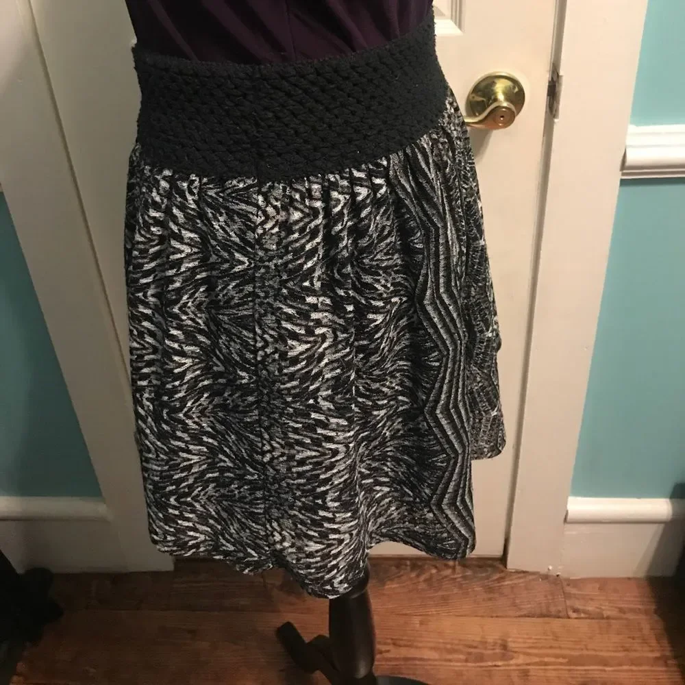 Animal Print Mini Skirt - Picture 3 of 3